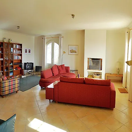 Βίλα Modern With Private Pool In