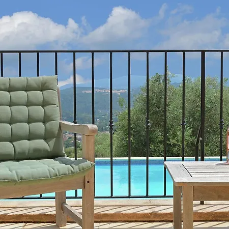 Βίλα Modern With Private Pool In